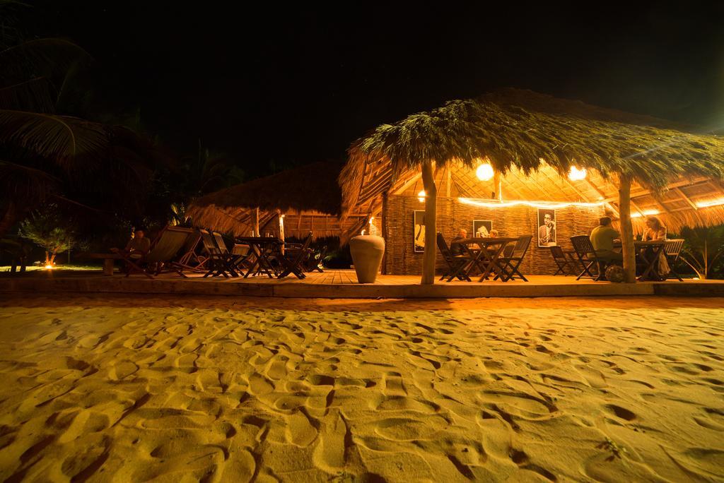 Bar Reef Resort Etalai Экстерьер фото
